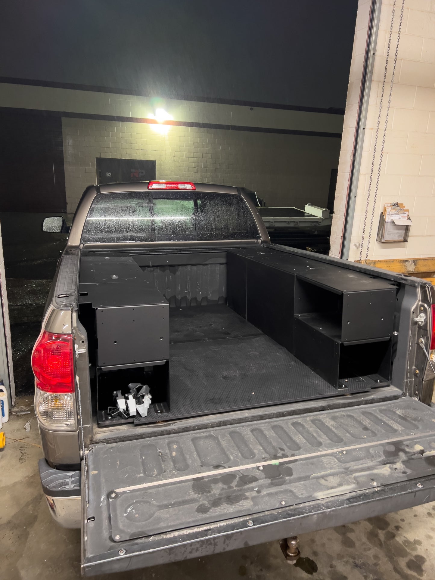 Fullsize 6.5ft Truck Camper Interior