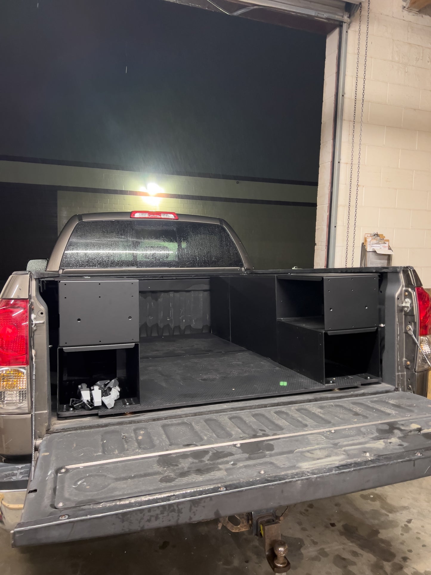 Fullsize 6.5ft Truck Camper Interior