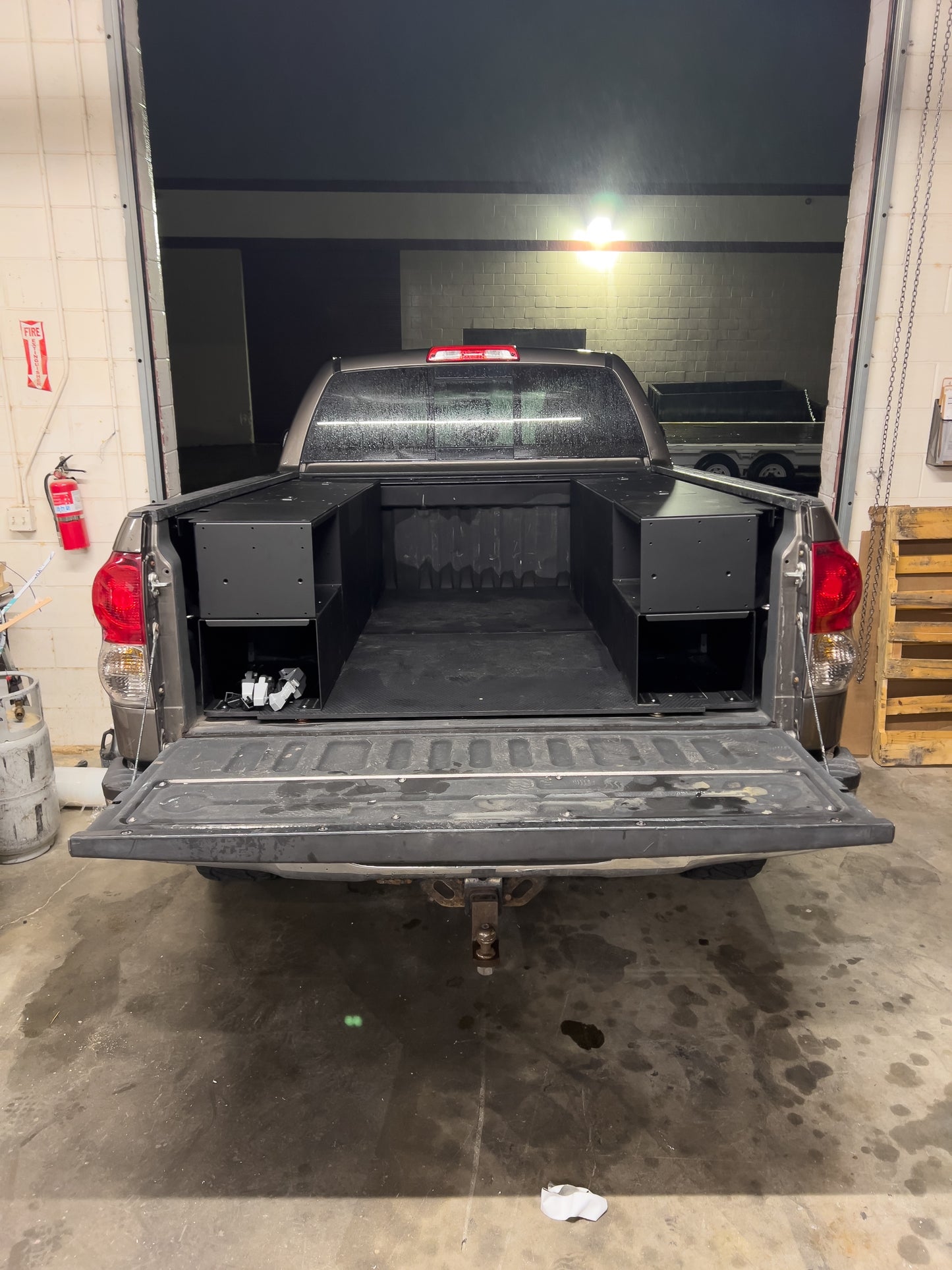 Fullsize 6.5ft Truck Camper Interior
