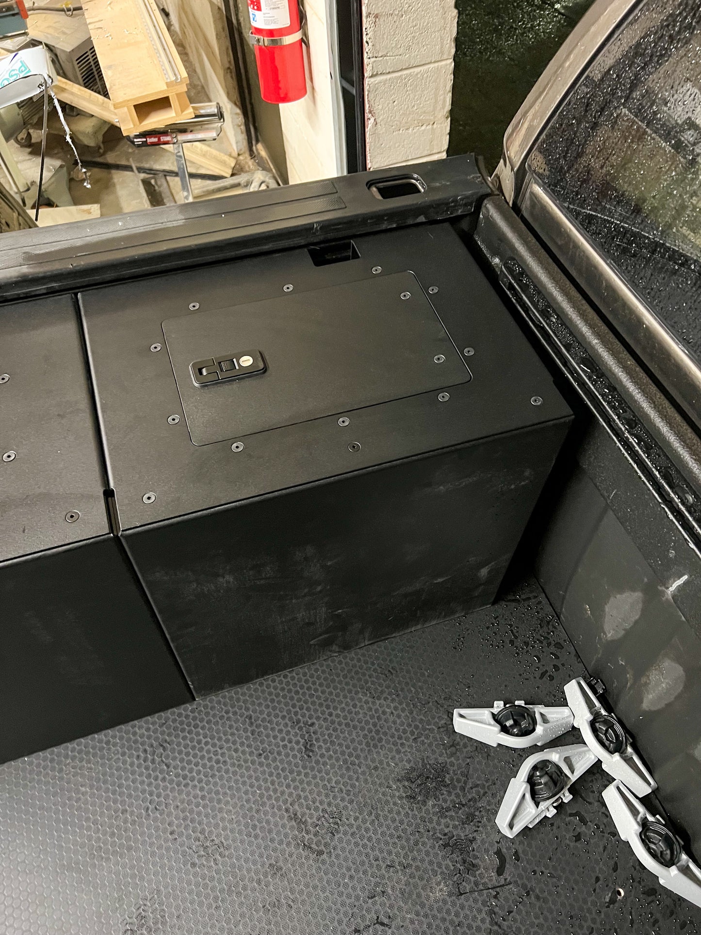Fullsize 6.5ft Truck Camper Interior