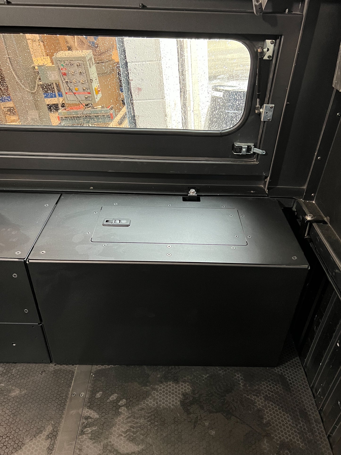 Midsize 5ft Truck Camper Interior